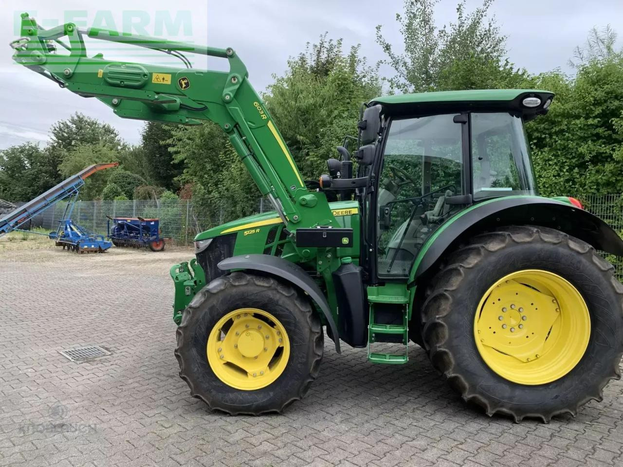 John Deere 5125r - Трактор: фото 3 John Deere 5125r - Трактор: фото 3