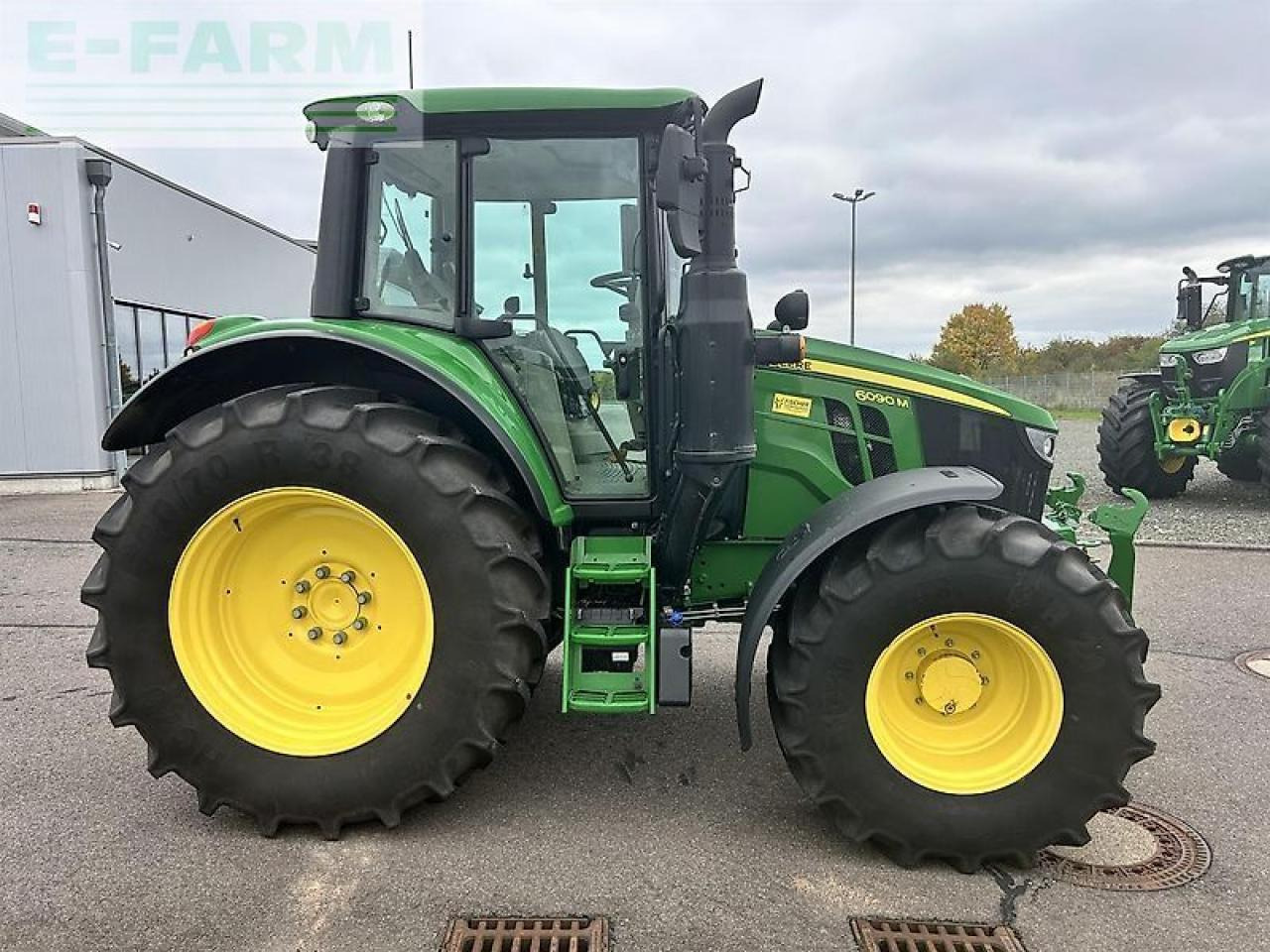 John Deere 6090m - Трактор: фото 4 John Deere 6090m - Трактор: фото 4