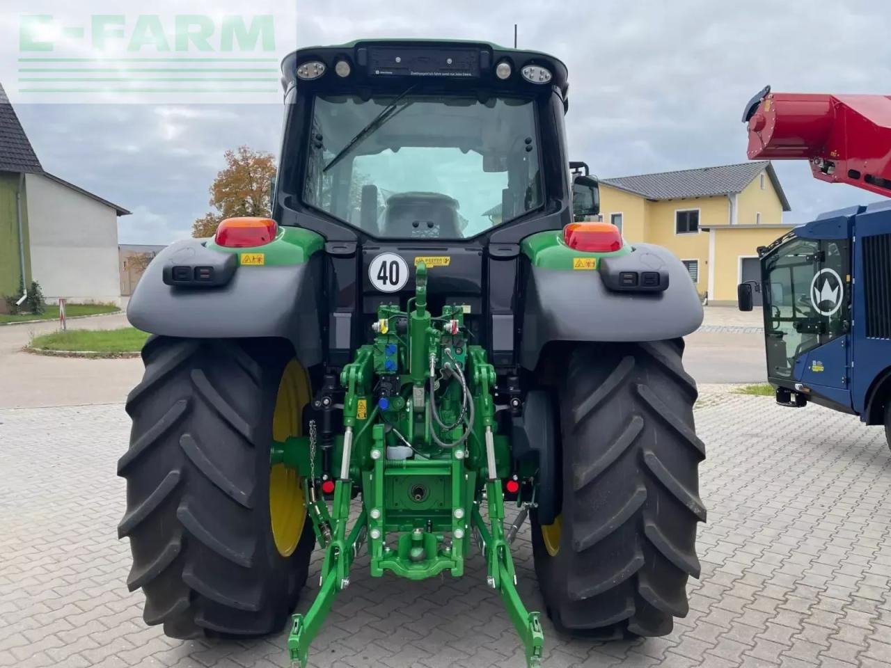 John Deere 6120m - Трактор: фото 3 John Deere 6120m - Трактор: фото 3