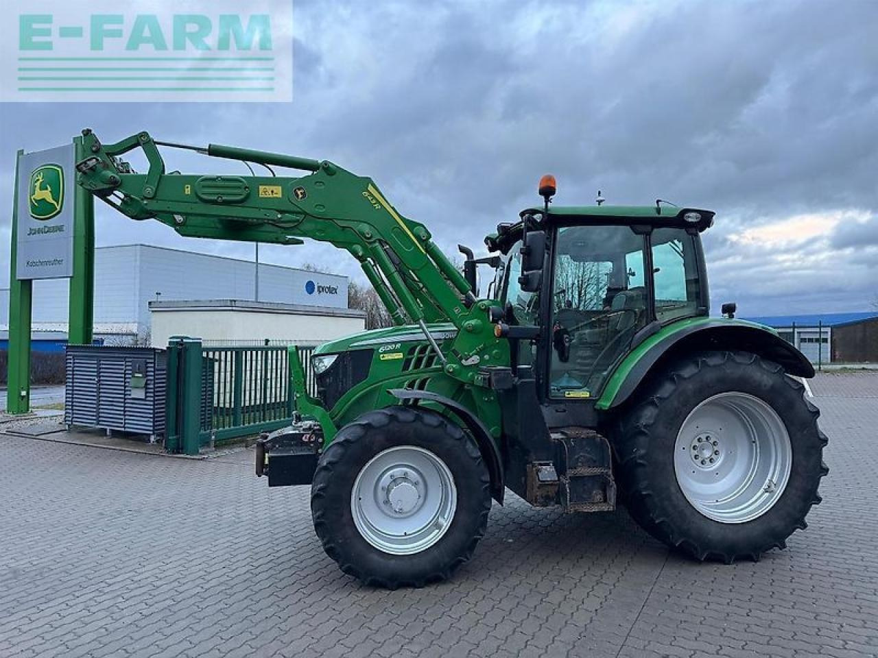 John Deere 6120r - Трактор: фото 4 John Deere 6120r - Трактор: фото 4