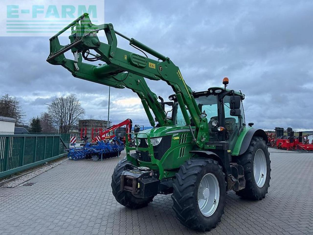John Deere 6120r - Трактор: фото 3 John Deere 6120r - Трактор: фото 3