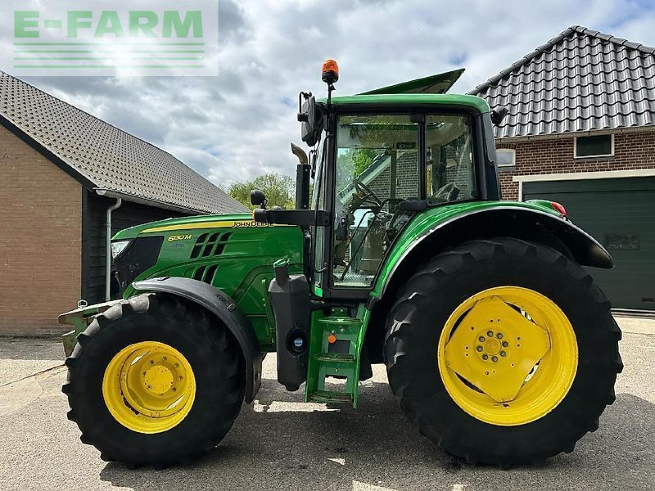 John Deere 6130m pq+ - Трактор: фото 2 John Deere 6130m pq+ - Трактор: фото 2