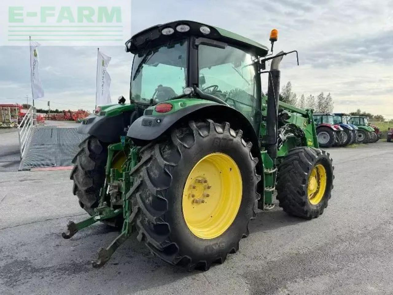 John Deere 6140r - Трактор: фото 4 John Deere 6140r - Трактор: фото 4