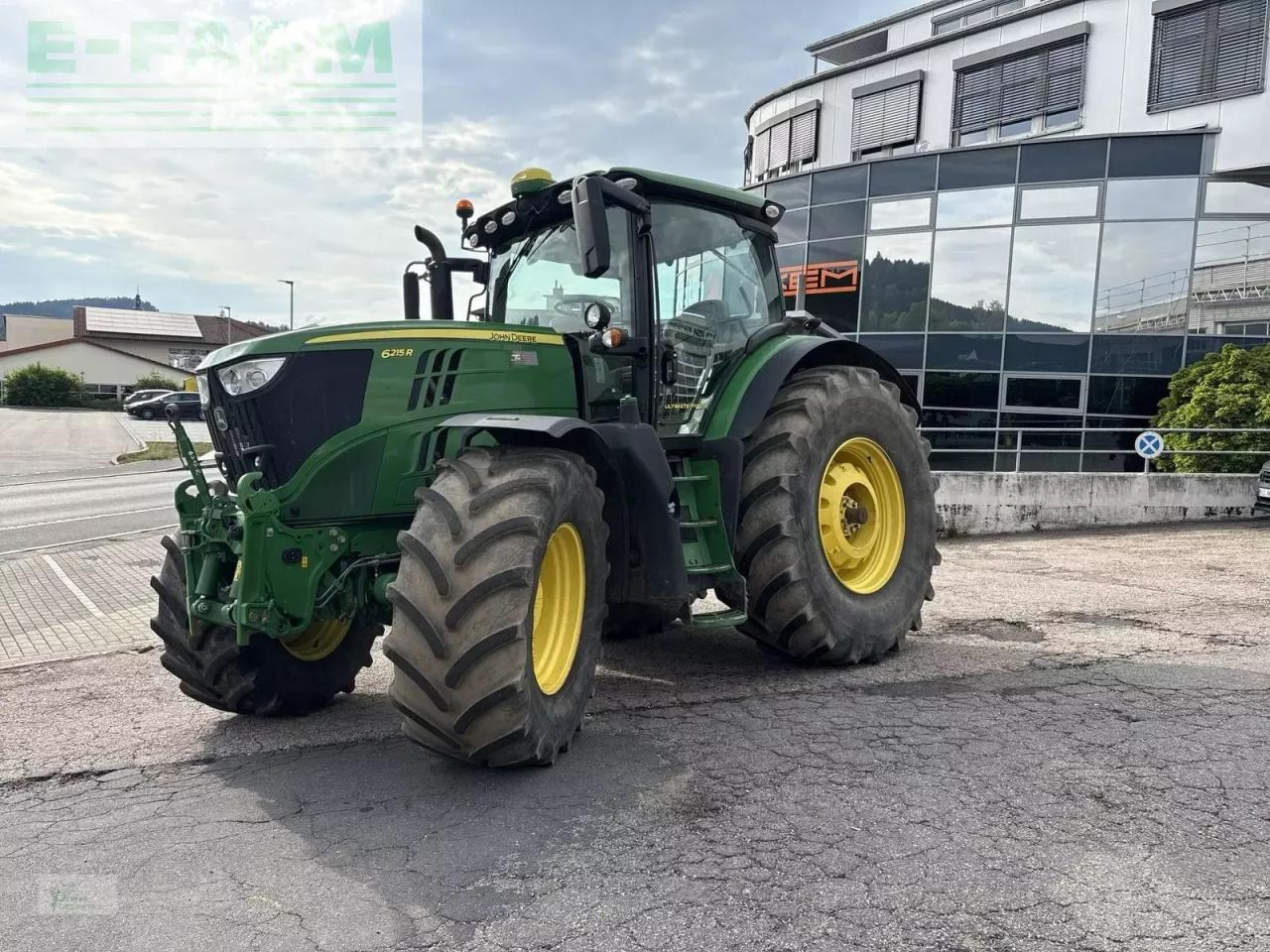 John Deere 6215r - Трактор: фото 3 John Deere 6215r - Трактор: фото 3