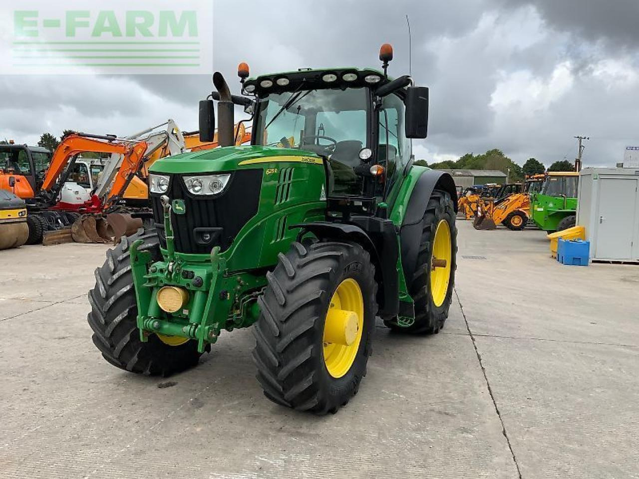 John Deere 6215r tractor (st23802) - Трактор: фото 4 John Deere 6215r tractor (st23802) - Трактор: фото 4