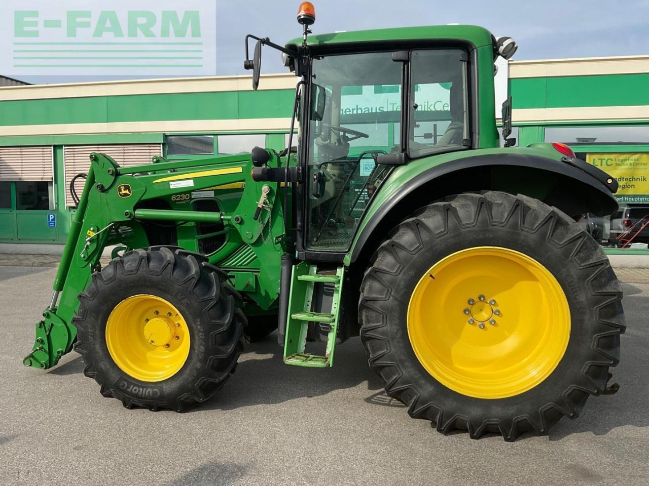 John Deere 6230 - Трактор: фото 2 John Deere 6230 - Трактор: фото 2