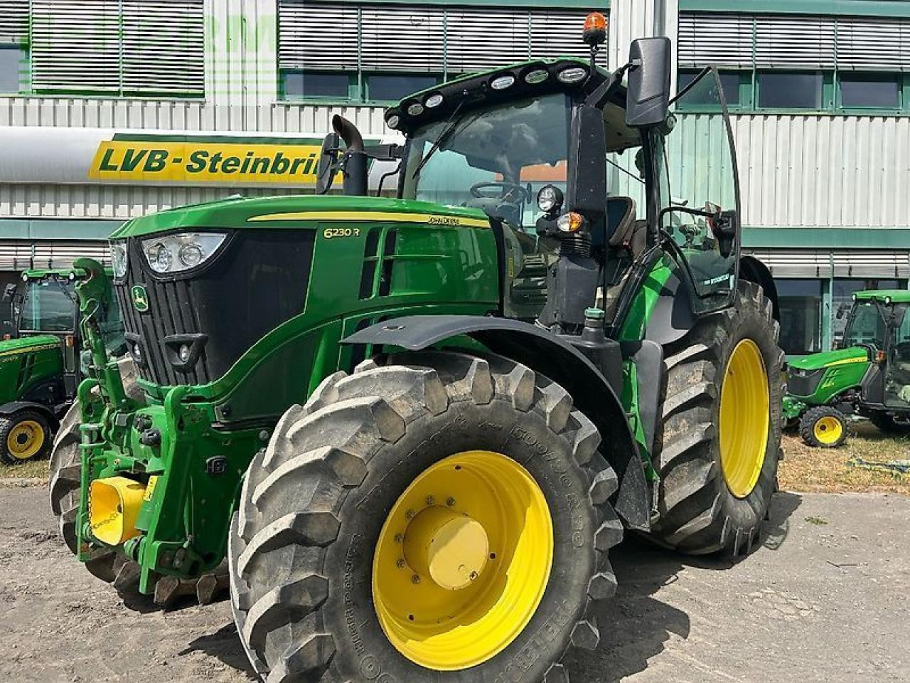 John Deere 6230r - Трактор: фото 1 John Deere 6230r - Трактор: фото 1