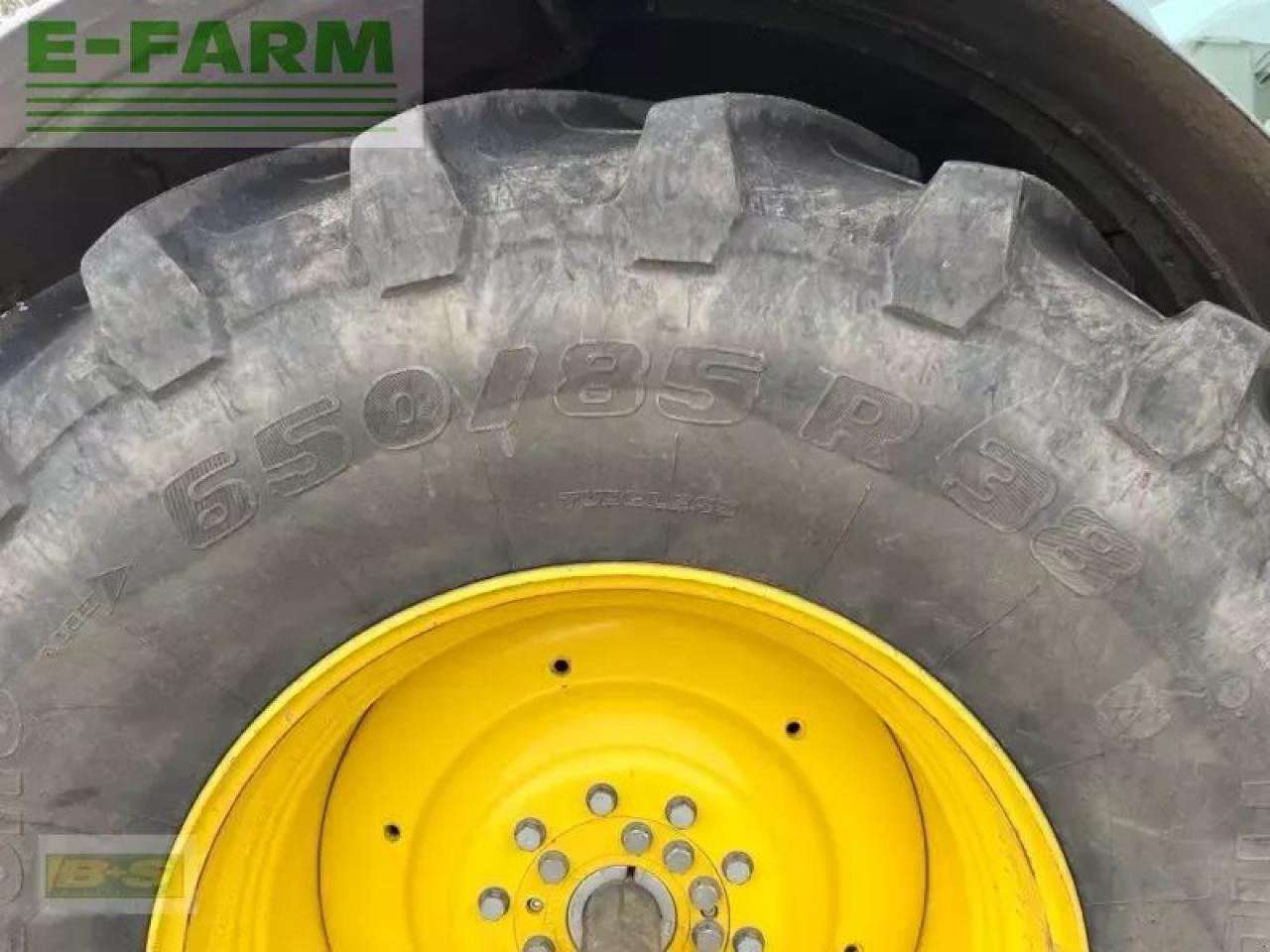 Трактор John Deere 6250r: фото 6