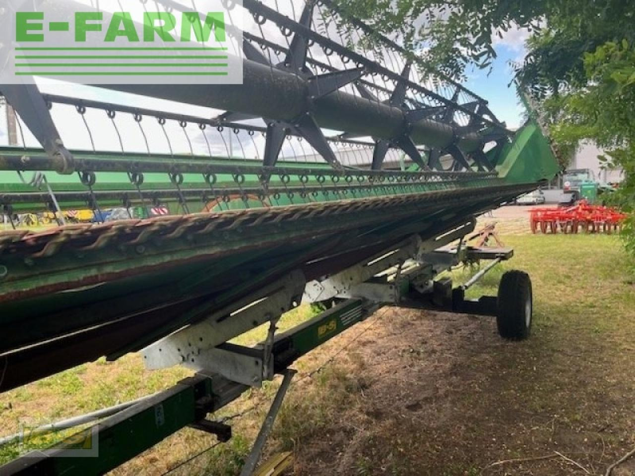 John Deere 635r inkl. rapsvorsatz und wagen - Жатка зерновая: фото 2 John Deere 635r inkl. rapsvorsatz und wagen - Жатка зерновая: фото 2