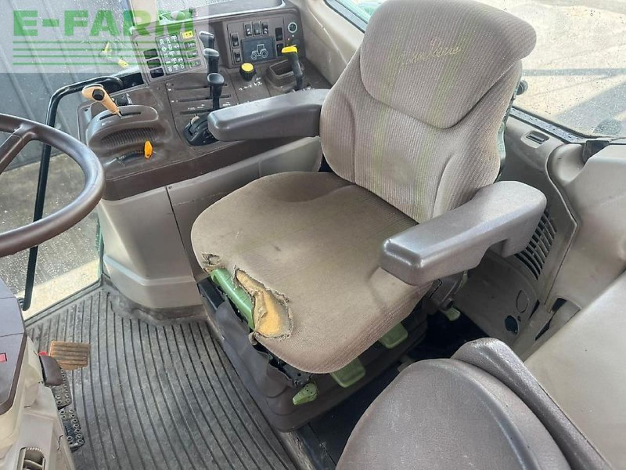 John Deere 6820 - Трактор: фото 2 John Deere 6820 - Трактор: фото 2