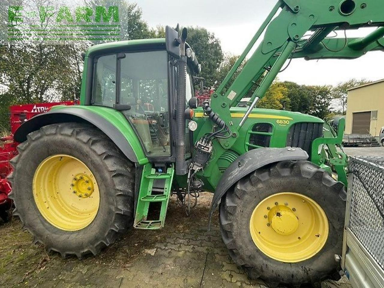 John Deere 6830 premium - Трактор: фото 2 John Deere 6830 premium - Трактор: фото 2