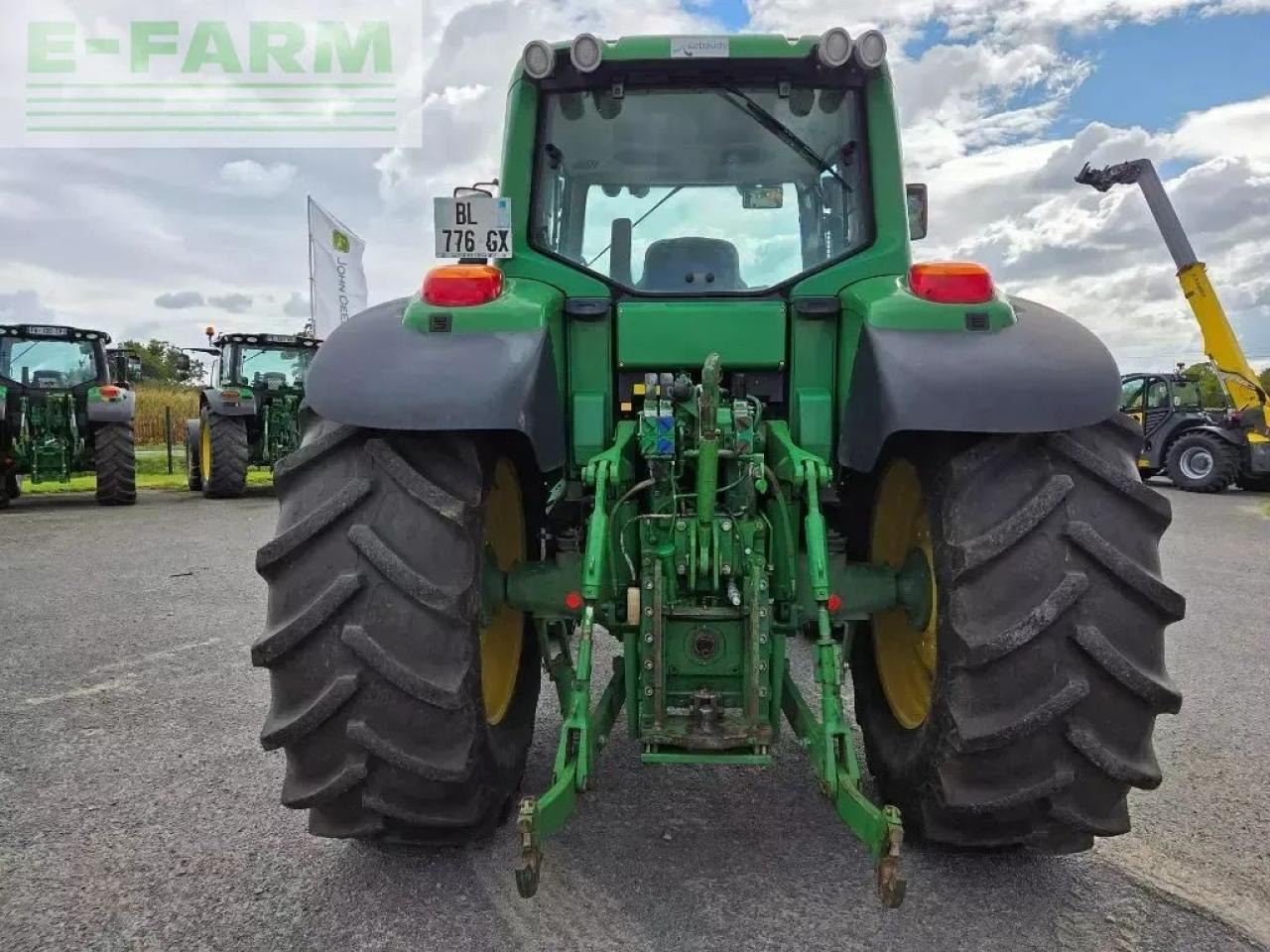 John Deere 6830 premium - Трактор: фото 3 John Deere 6830 premium - Трактор: фото 3