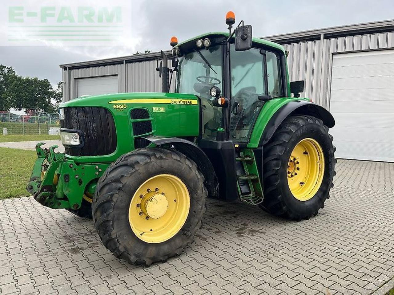 John Deere 6930 premium - Трактор: фото 1 John Deere 6930 premium - Трактор: фото 1