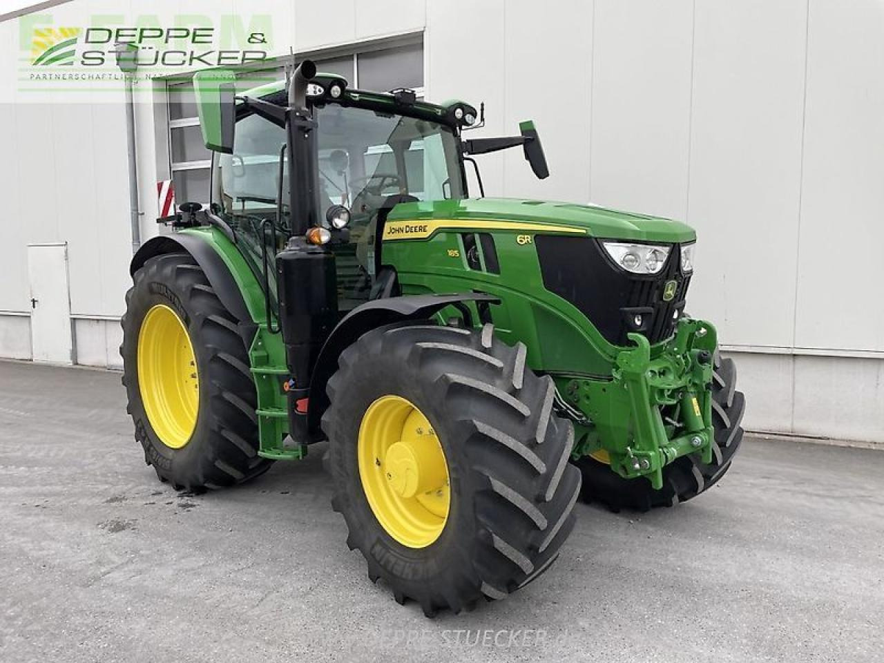 John Deere 6r 185 - Трактор: фото 4 John Deere 6r 185 - Трактор: фото 4