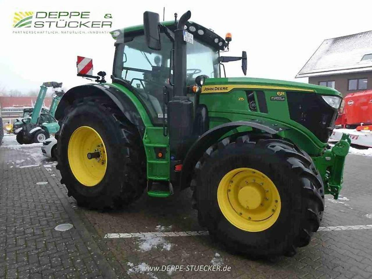 Трактор John Deere 6r 215: фото 9