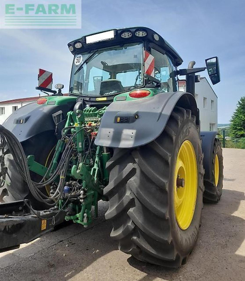 John Deere 6r 215 - Трактор: фото 4 John Deere 6r 215 - Трактор: фото 4