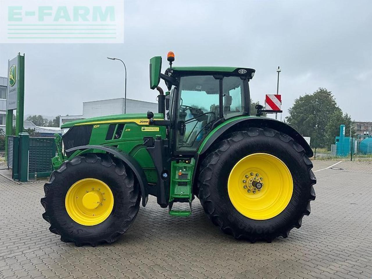 John Deere 6r 215 - command pro - Трактор: фото 5 John Deere 6r 215 - command pro - Трактор: фото 5