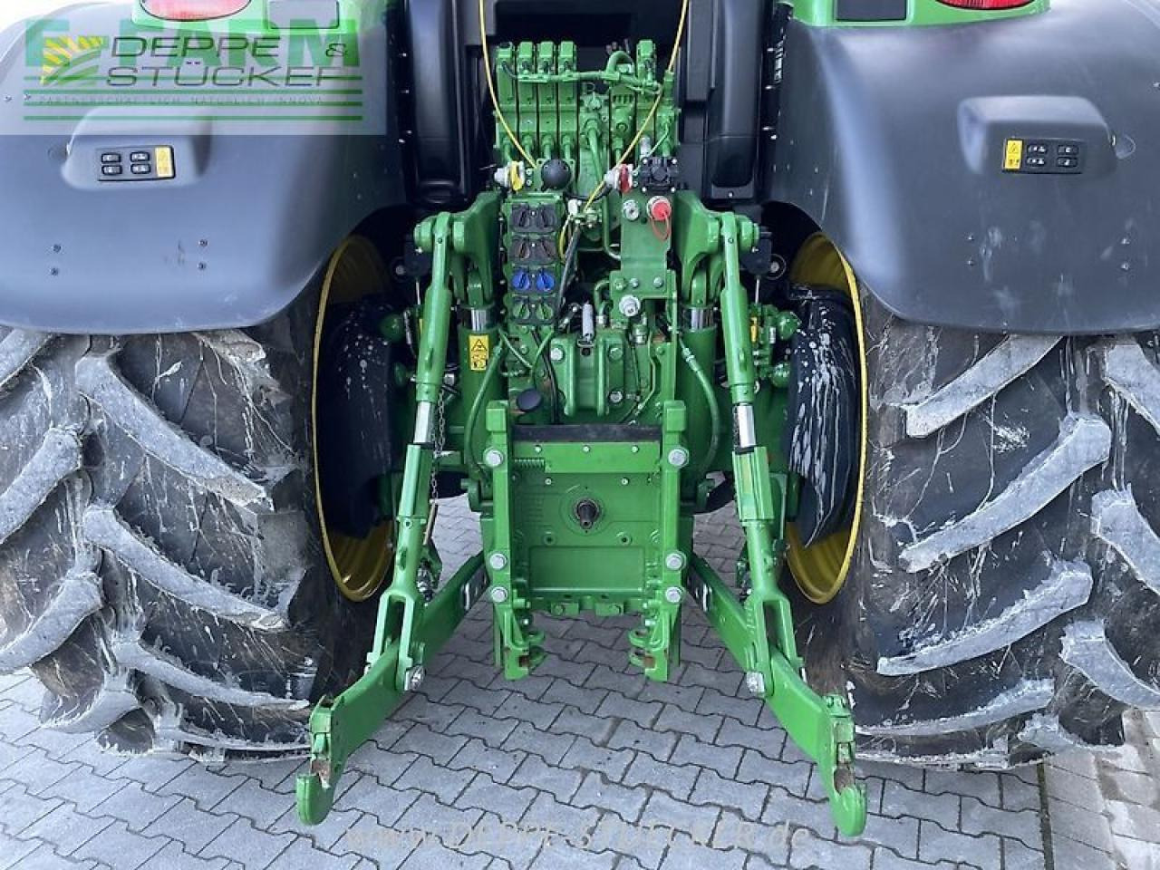 Трактор John Deere 6r 250: фото 11