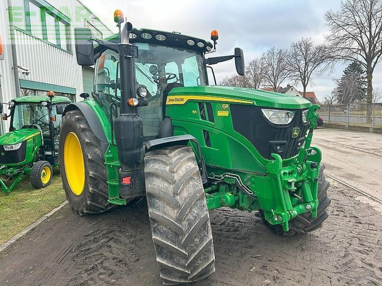 John Deere 6r155 - Трактор: фото 3 John Deere 6r155 - Трактор: фото 3
