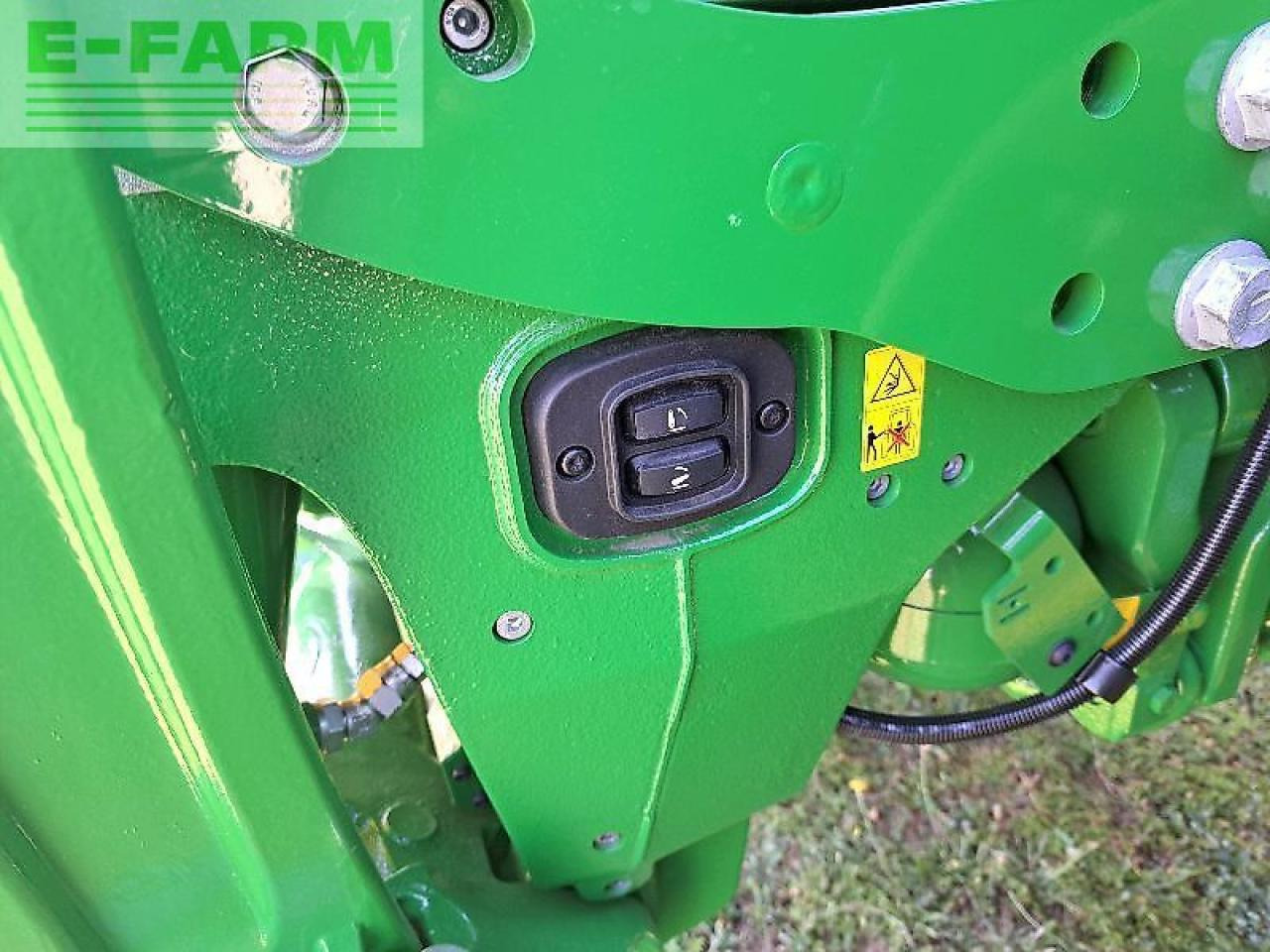 John Deere 6r195 / 6r195 - Трактор: фото 5 John Deere 6r195 / 6r195 - Трактор: фото 5