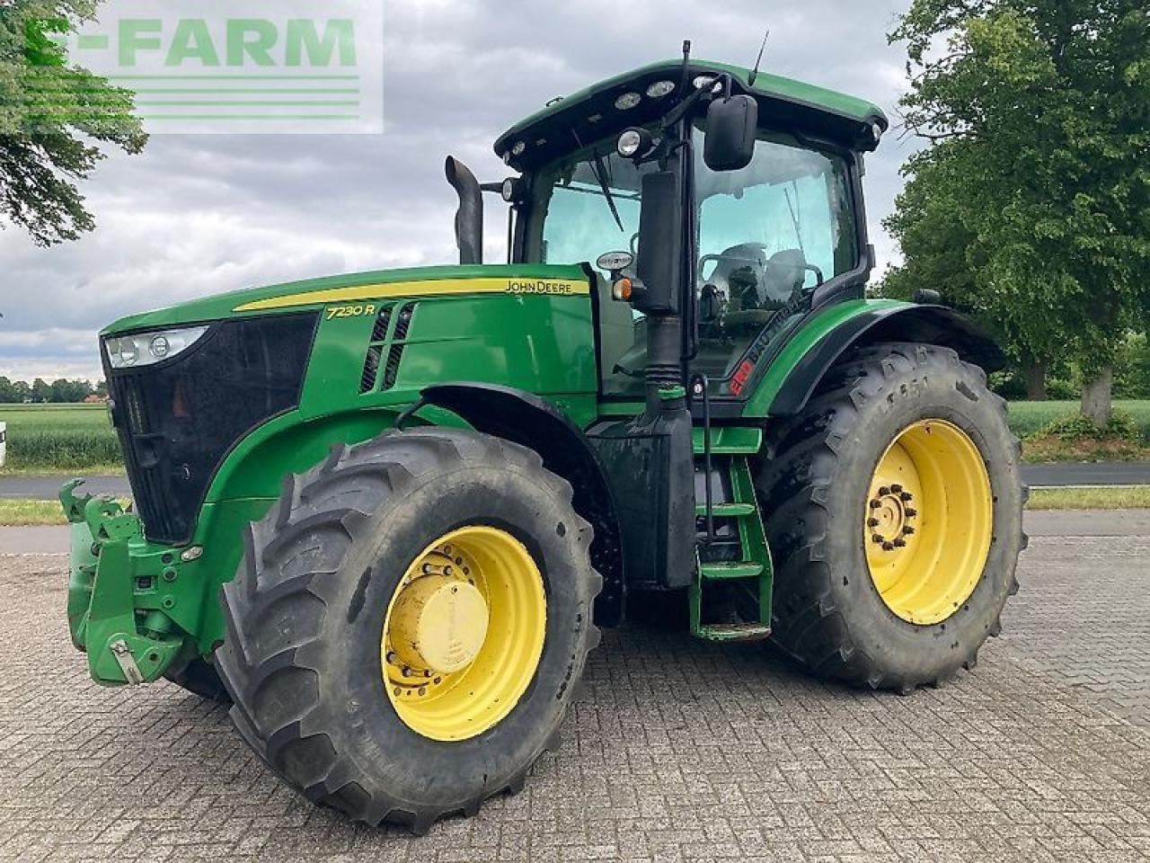 John Deere 7230r - Трактор: фото 4 John Deere 7230r - Трактор: фото 4