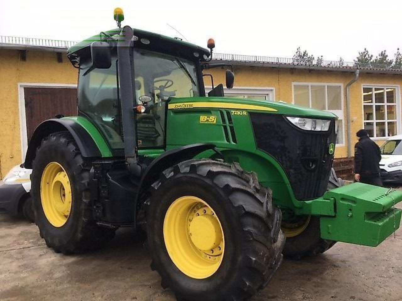 John Deere 7230r - Трактор: фото 4 John Deere 7230r - Трактор: фото 4