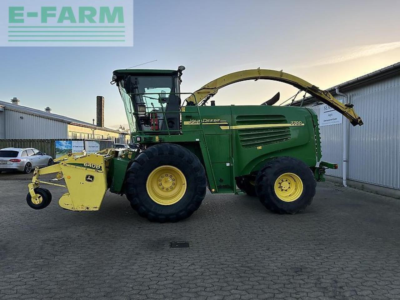 Трактор John Deere 7700: фото 11