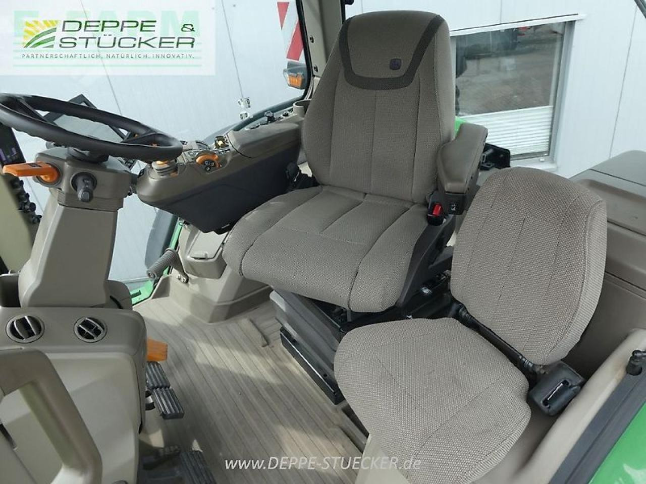 Трактор John Deere 7r 290: фото 9