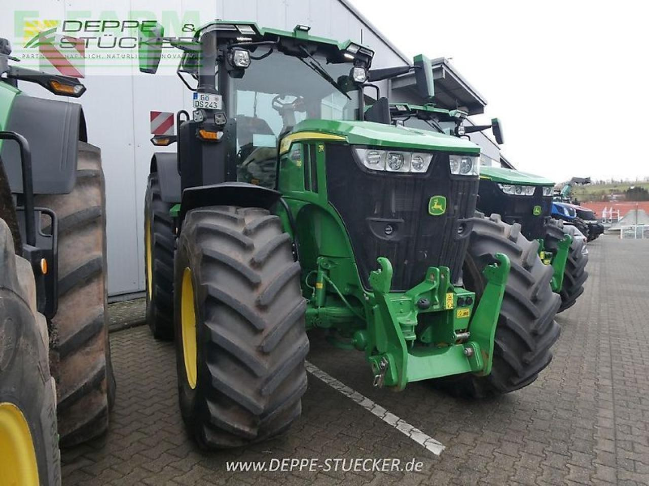 John Deere 7r 330 - Трактор: фото 3 John Deere 7r 330 - Трактор: фото 3