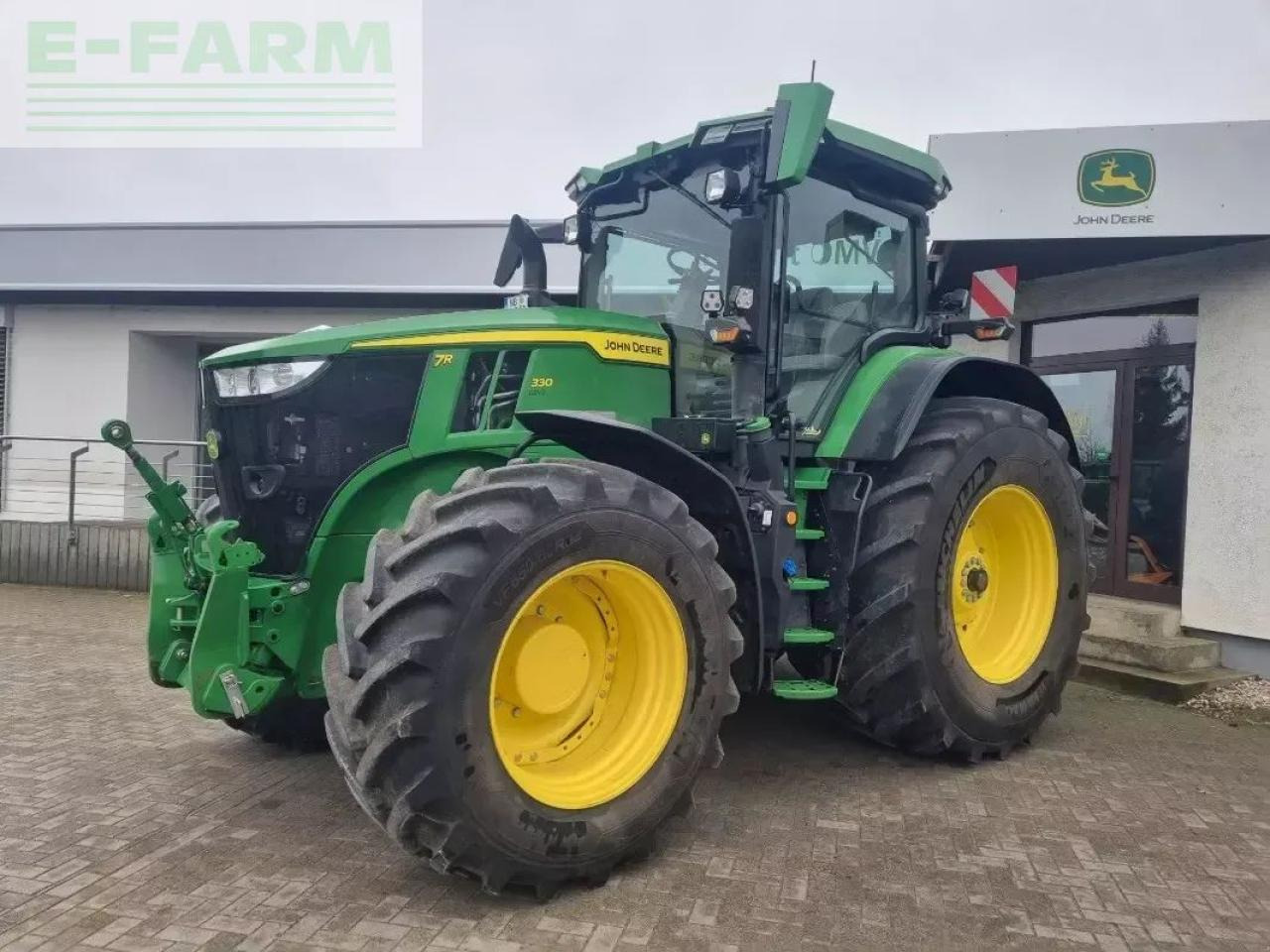 John Deere 7r 330 my23 ap 50 - Трактор: фото 1 John Deere 7r 330 my23 ap 50 - Трактор: фото 1