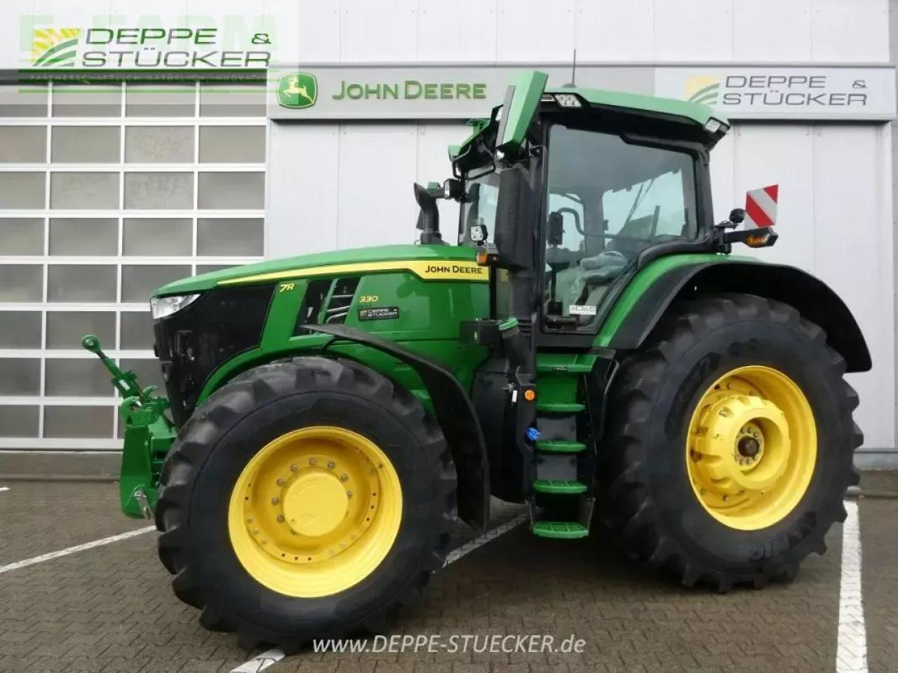 John Deere 7r330 - Трактор: фото 2 John Deere 7r330 - Трактор: фото 2
