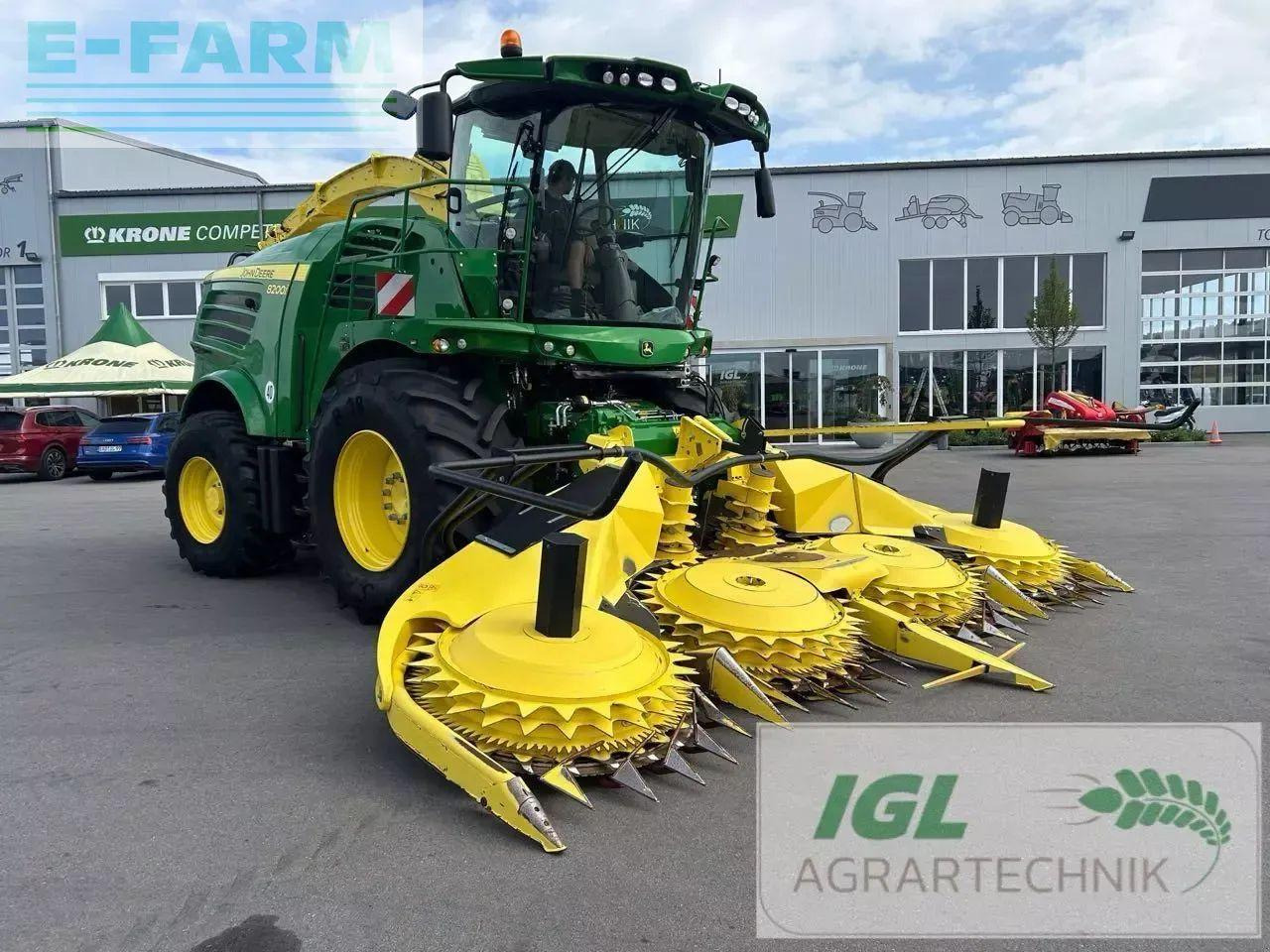 Кормоуборочный комбайн John Deere 8200 i: фото 9