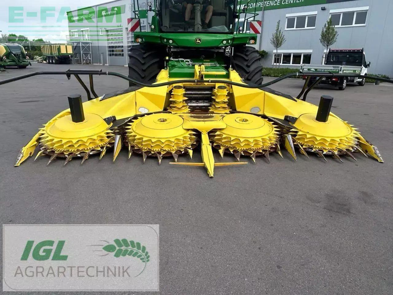 John Deere 8200 i - Кормоуборочный комбайн: фото 3 John Deere 8200 i - Кормоуборочный комбайн: фото 3