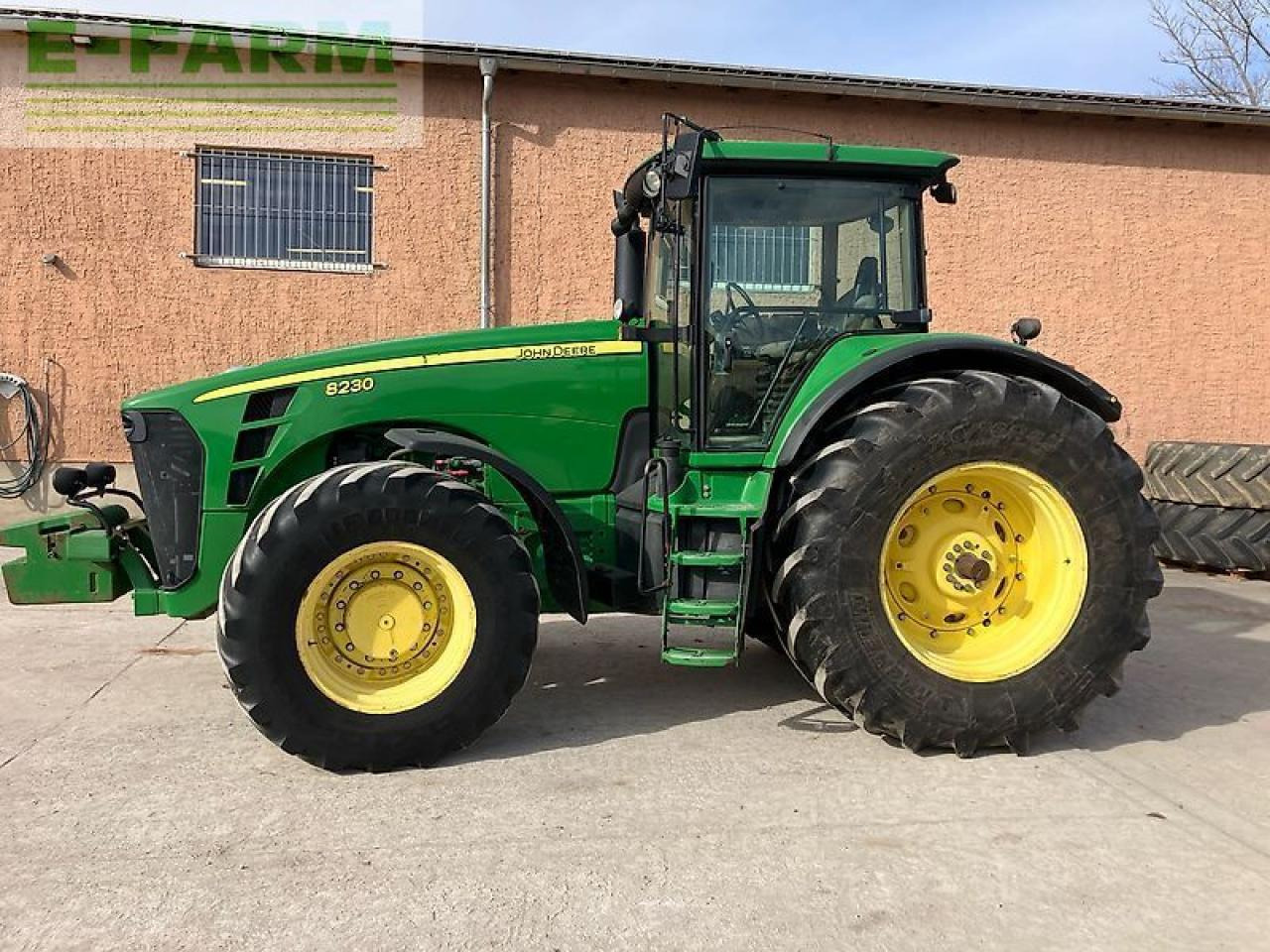 John Deere 8230 ils, powr shift - Трактор: фото 2 John Deere 8230 ils, powr shift - Трактор: фото 2