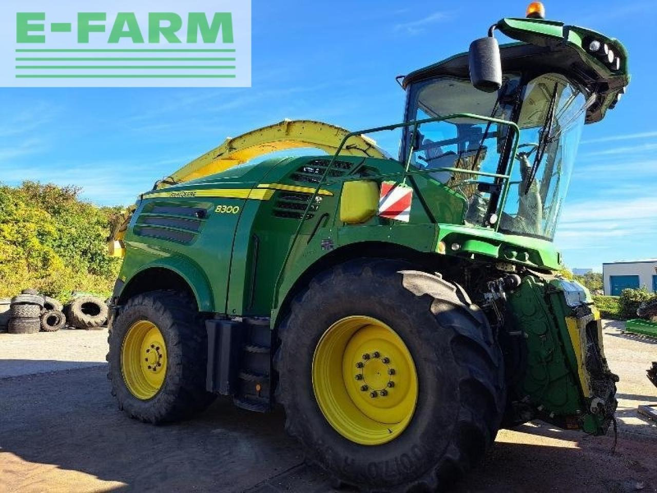 John Deere 8300 - Кормоуборочный комбайн: фото 1 John Deere 8300 - Кормоуборочный комбайн: фото 1