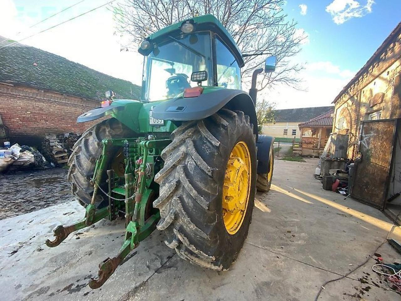 John Deere 8320 - Трактор: фото 4 John Deere 8320 - Трактор: фото 4