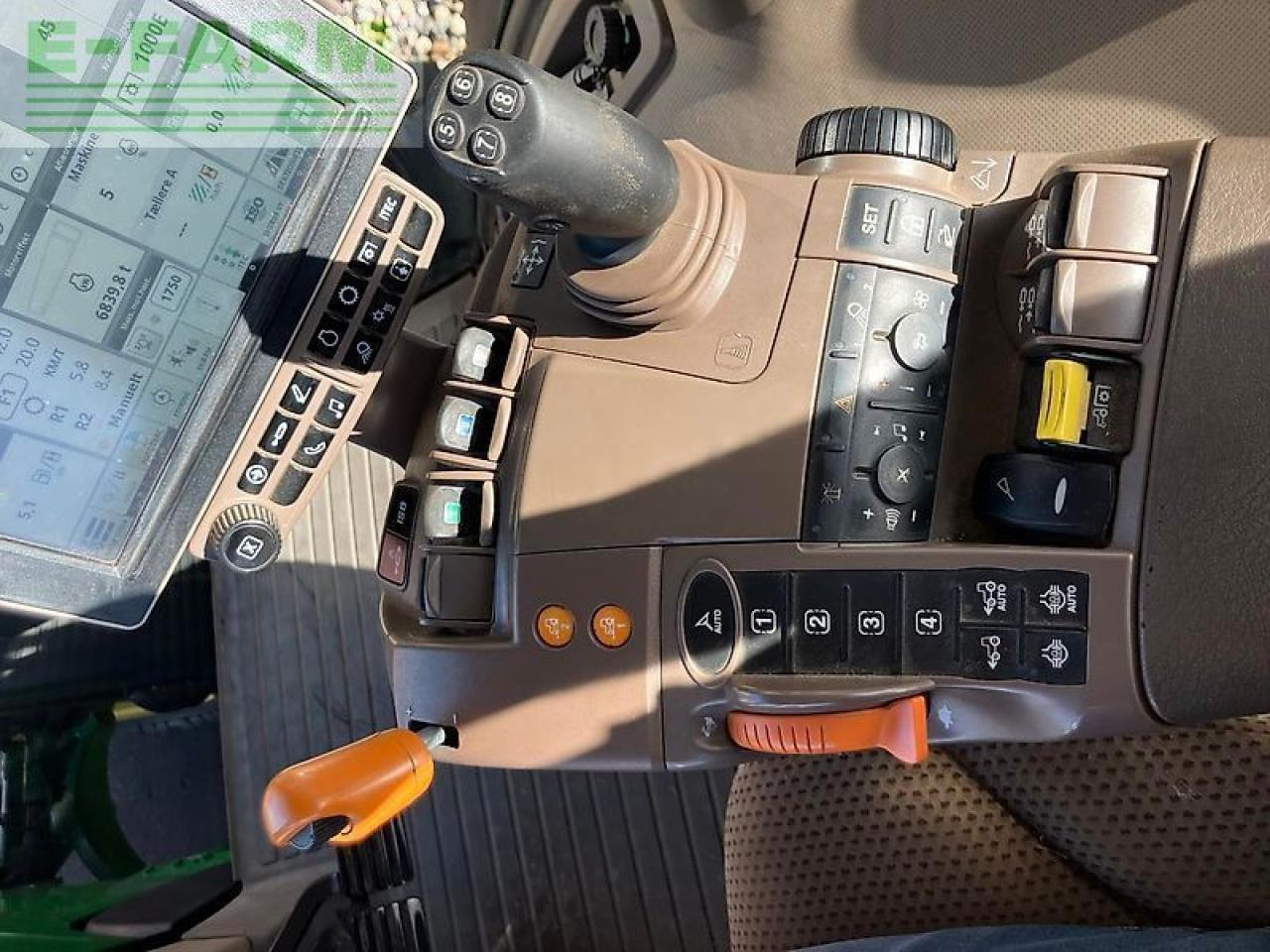 John Deere 8320r - Трактор: фото 4 John Deere 8320r - Трактор: фото 4