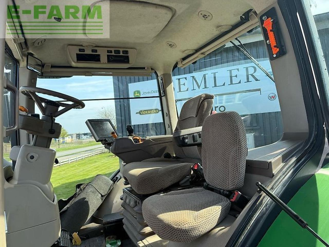 Трактор John Deere 8370r: фото 13