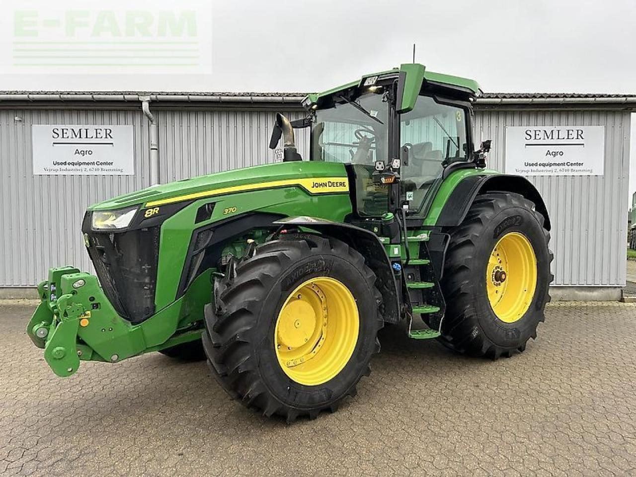 John Deere 8r 370 - Трактор: фото 1 John Deere 8r 370 - Трактор: фото 1