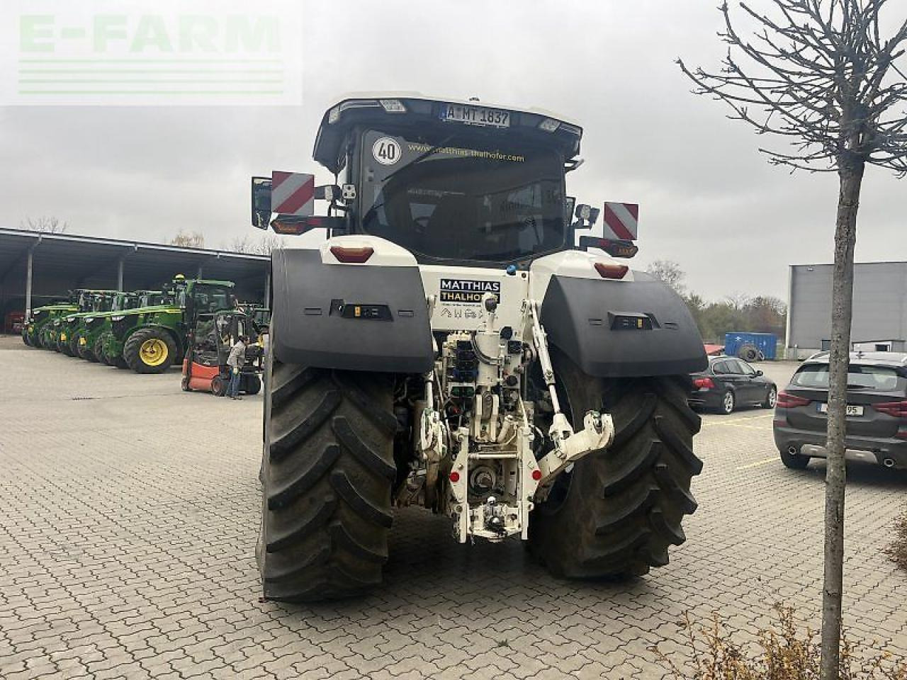 John Deere 8r 370 - Трактор: фото 5 John Deere 8r 370 - Трактор: фото 5