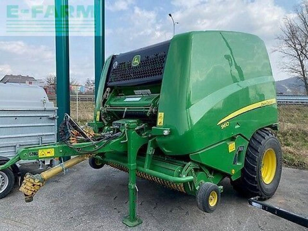 John Deere 960 - Пресс-подборщик тюковый: фото 1 John Deere 960 - Пресс-подборщик тюковый: фото 1