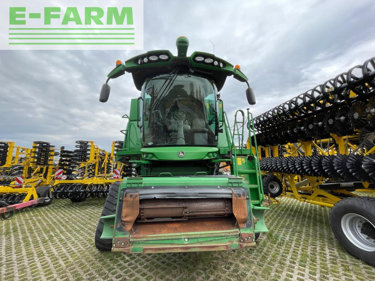 John Deere S690i - Зерноуборочный комбайн: фото 3 John Deere S690i - Зерноуборочный комбайн: фото 3