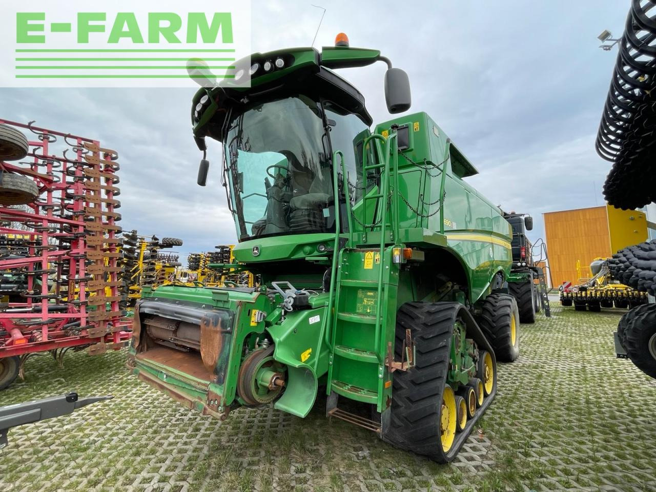 John Deere S690i - Зерноуборочный комбайн: фото 1 John Deere S690i - Зерноуборочный комбайн: фото 1