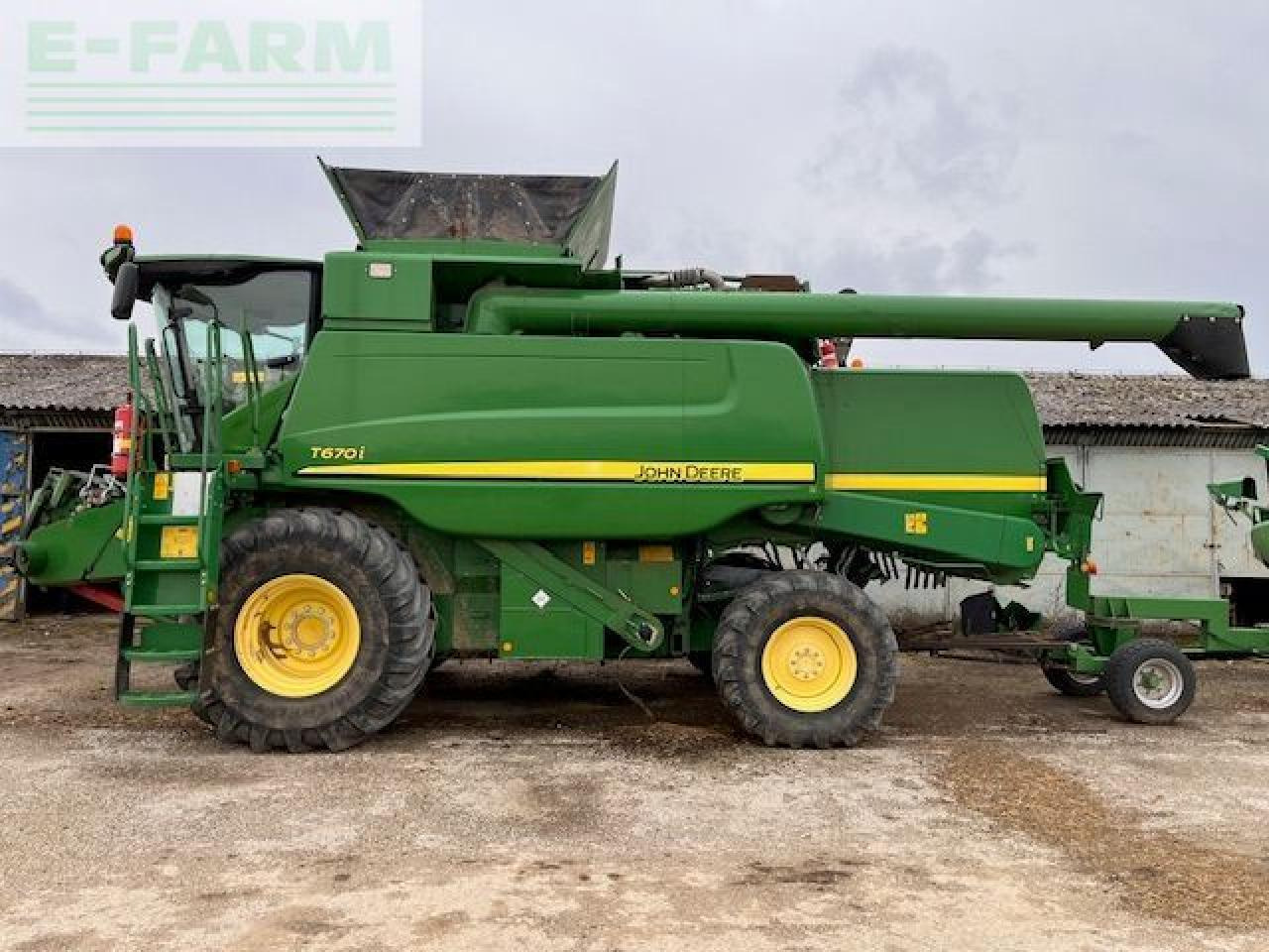 John Deere T670 - Зерноуборочный комбайн: фото 2 John Deere T670 - Зерноуборочный комбайн: фото 2