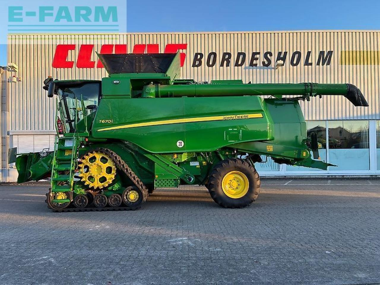 John Deere t 670 i raupe - Зерноуборочный комбайн: фото 1 John Deere t 670 i raupe - Зерноуборочный комбайн: фото 1