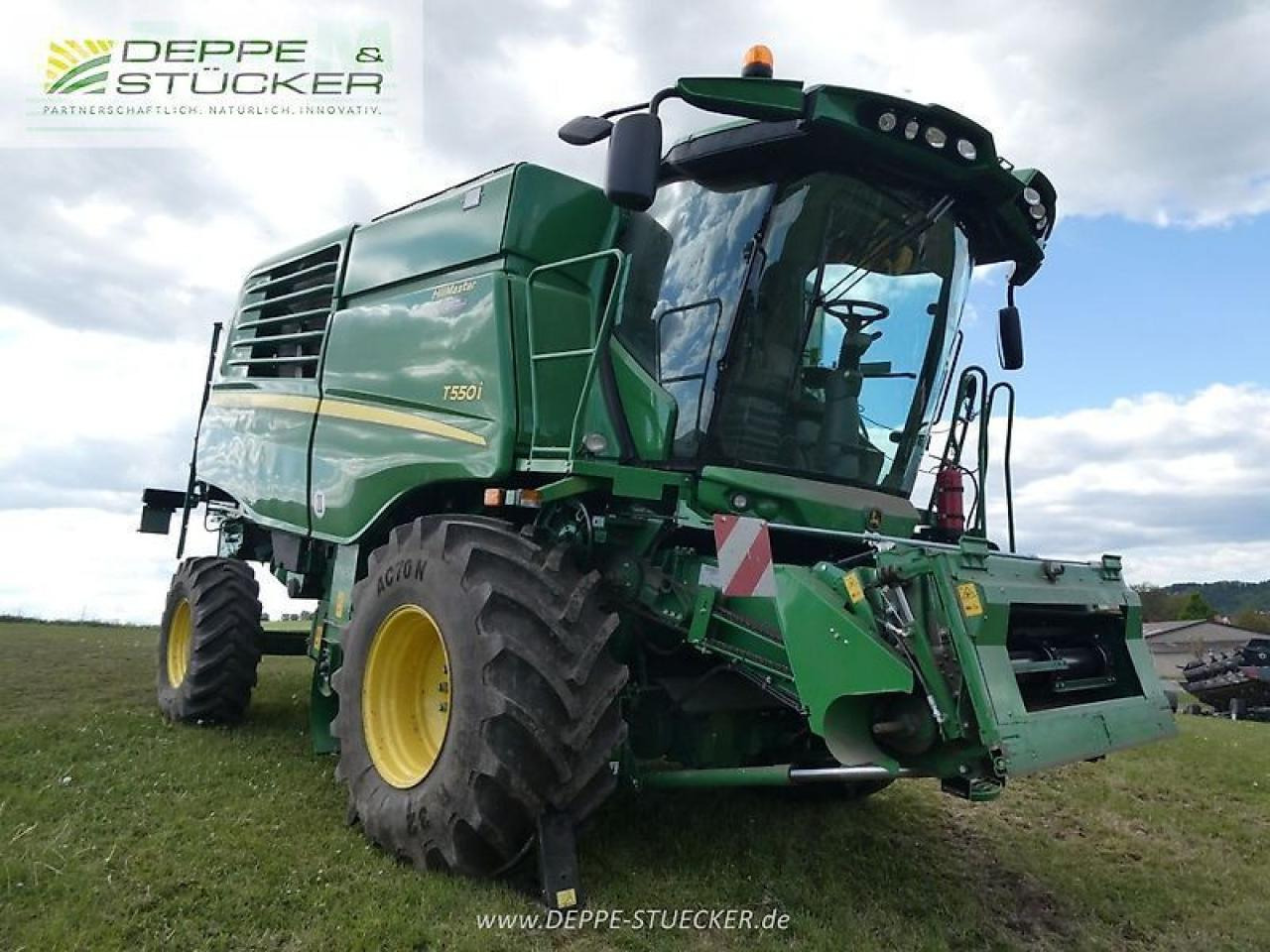 John Deere t550 hillmaster mit 722x + sww - Зерноуборочный комбайн: фото 5 John Deere t550 hillmaster mit 722x + sww - Зерноуборочный комбайн: фото 5