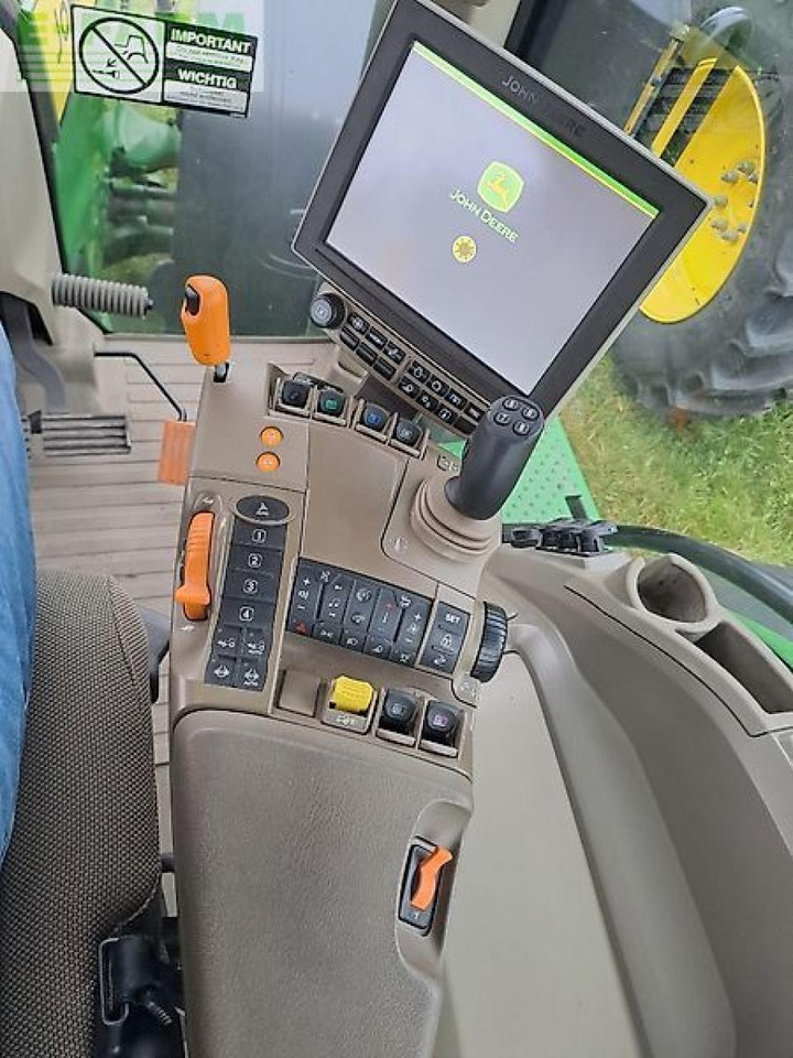 John Deere traktor 8r370 - Трактор: фото 5 John Deere traktor 8r370 - Трактор: фото 5