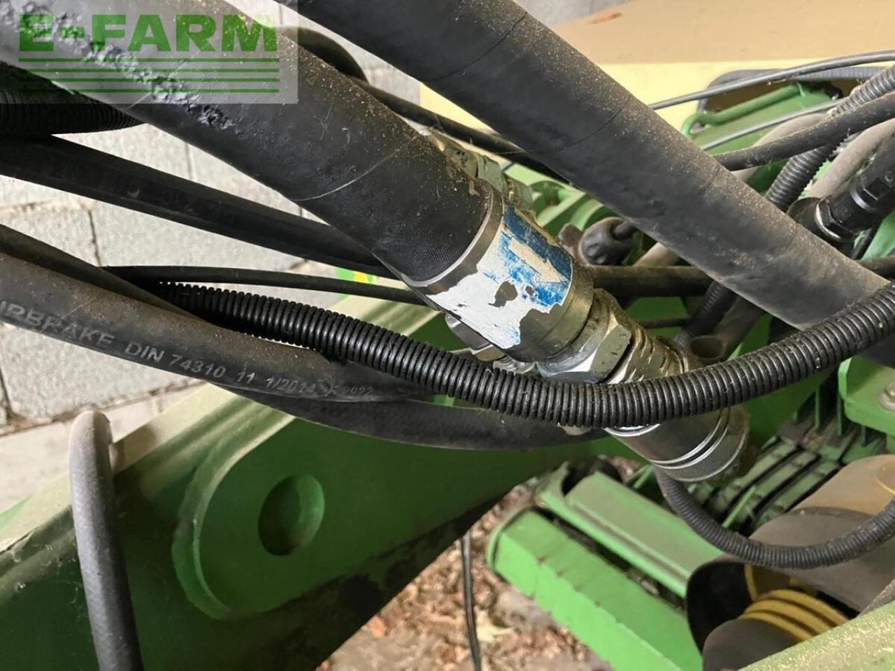 Krone ax 280 gl - Сельскохозяйственный прицеп-самосвал: фото 4 Krone ax 280 gl - Сельскохозяйственный прицеп-самосвал: фото 4