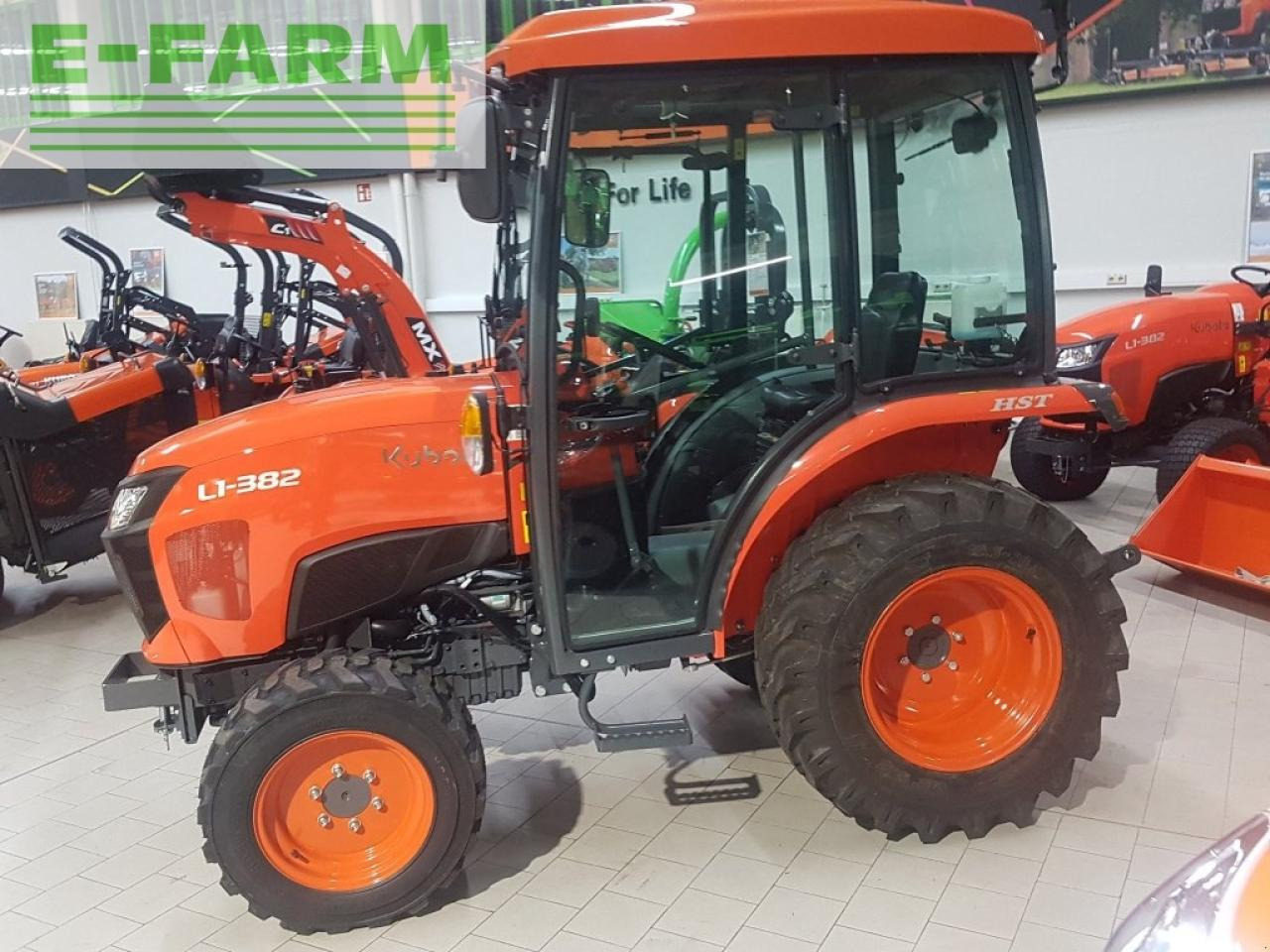 Kubota l1-382 h - Трактор: фото 3 Kubota l1-382 h - Трактор: фото 3