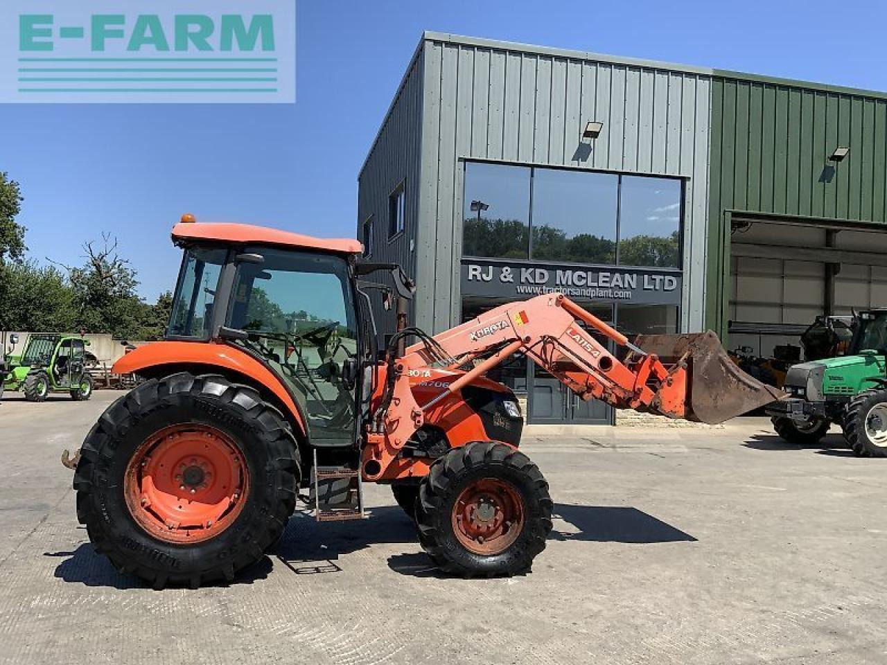 Kubota m7060 tractor (st23817) - Трактор: фото 2 Kubota m7060 tractor (st23817) - Трактор: фото 2
